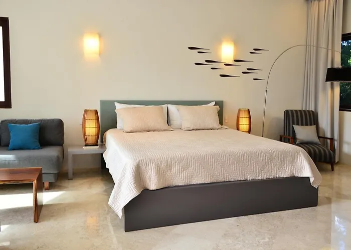 Intima Adults Only 3*