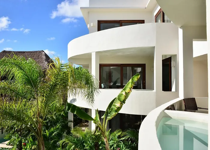 Hotel Intima Adults Only 3*