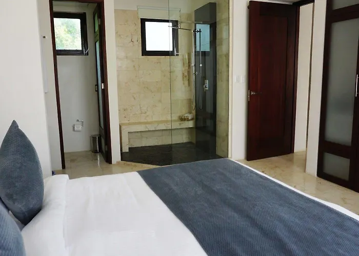 Hotel Intima Adults Only 3*
