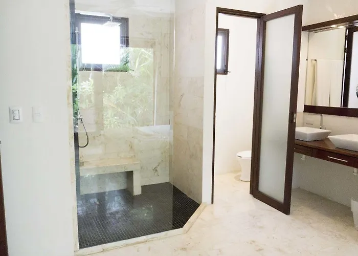Intima Adults Only Hotel