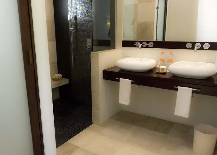 Hotel Intima Adults Only 3*