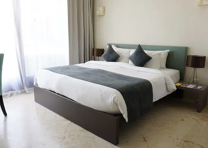 Intima Adults Only Hotel 3*